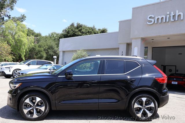 2025 Volvo XC40 B5 AWD Plus Bright Theme - 23019800 - 1
