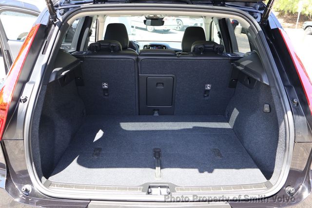 2025 Volvo XC40 B5 AWD Plus Bright Theme - 23019800 - 20