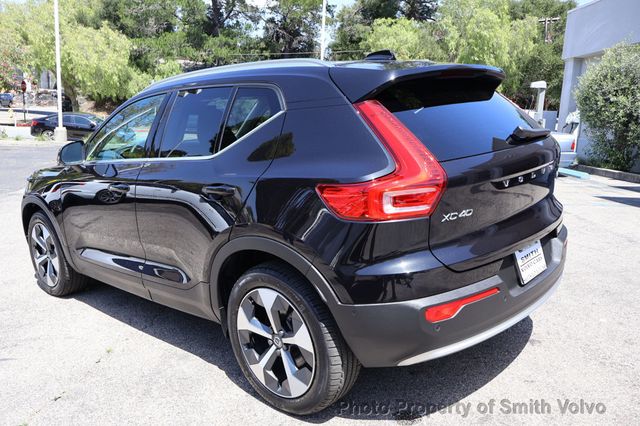 2025 Volvo XC40 B5 AWD Plus Bright Theme - 23019800 - 2