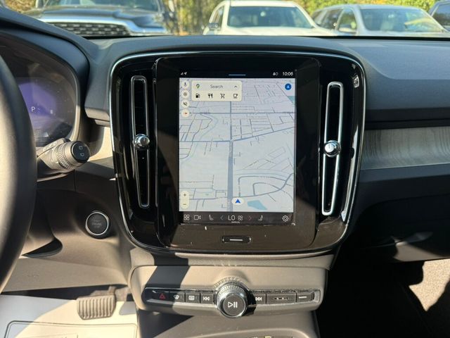 2025 Volvo XC40 B5 AWD Plus Bright Theme - 22954438 - 6