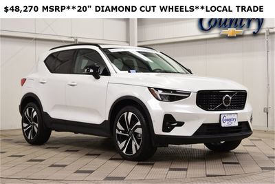 2025 Volvo XC40