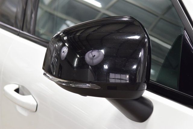 2025 Volvo XC40 B5 AWD Plus Dark Theme - 22953540 - 15