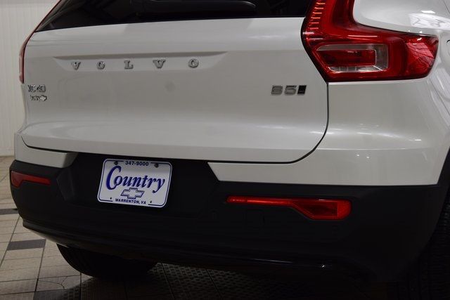 2025 Volvo XC40 B5 AWD Plus Dark Theme - 22953540 - 18