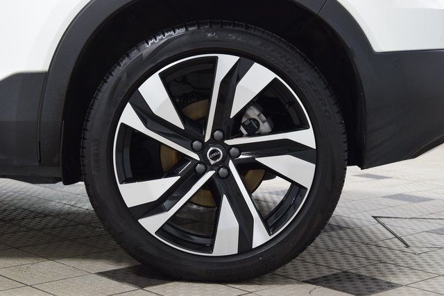 2025 Volvo XC40 B5 AWD Plus Dark Theme - 22953540 - 25