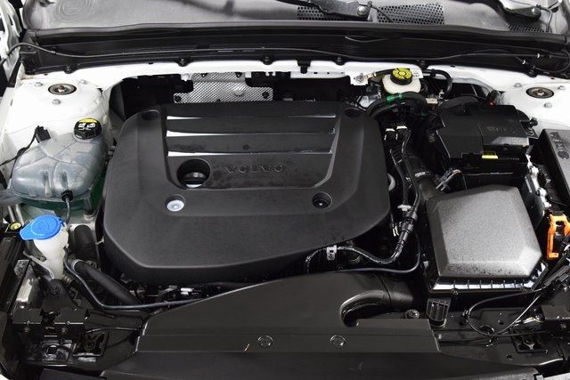 2025 Volvo XC40 B5 AWD Plus Dark Theme - 22953540 - 27