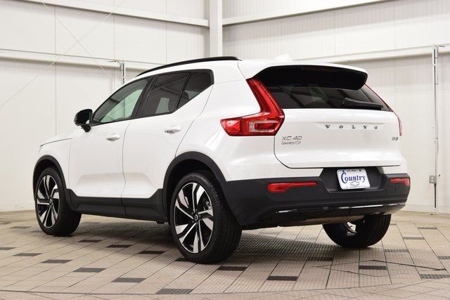 2025 Volvo XC40 B5 AWD Plus Dark Theme - 22953540 - 5