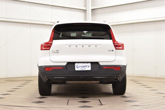 2025 Volvo XC40 B5 AWD Plus Dark Theme - 22953540 - 6