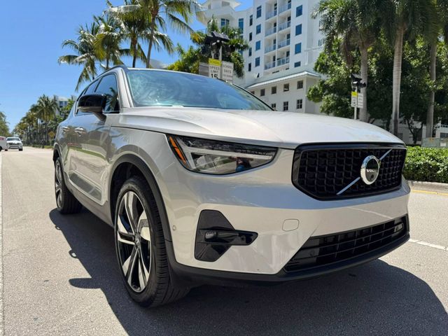 2025 Volvo XC40 B5 AWD Plus Dark Theme - 22848517 - 9