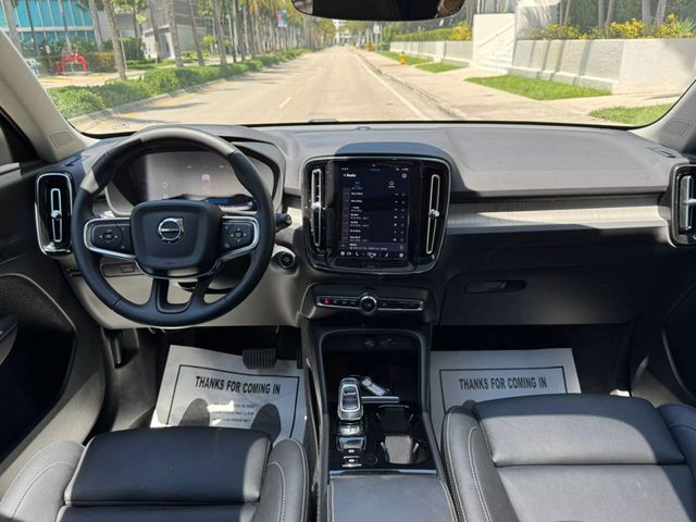 2025 Volvo XC40 B5 AWD Plus Dark Theme - 22848517 - 18