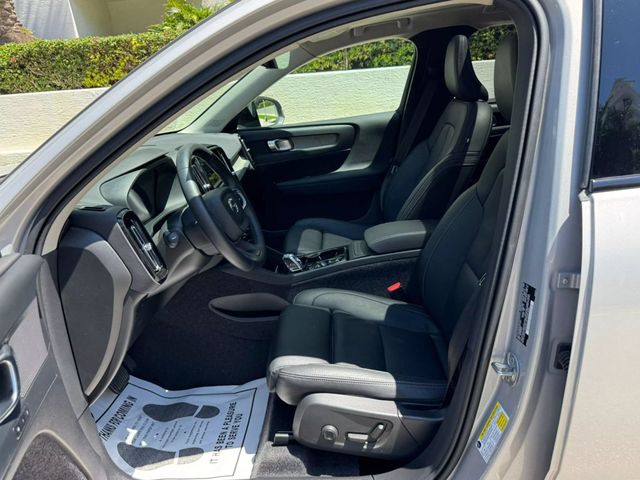 2025 Volvo XC40 B5 AWD Plus Dark Theme - 22848517 - 21