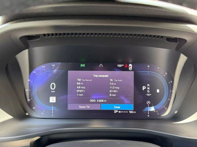 2025 Volvo XC40 B5 AWD Plus Dark Theme - 22848517 - 34