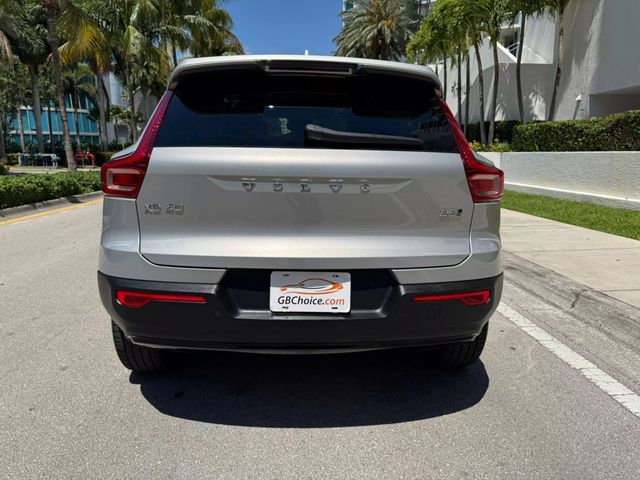 2025 Volvo XC40 B5 AWD Plus Dark Theme - 22848517 - 4
