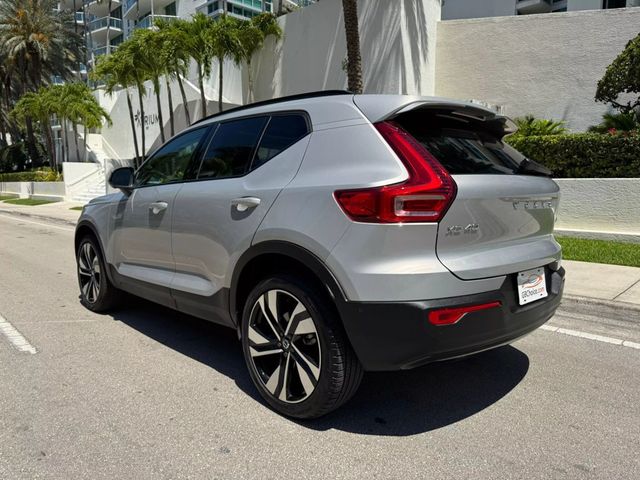 2025 Volvo XC40 B5 AWD Plus Dark Theme - 22848517 - 5