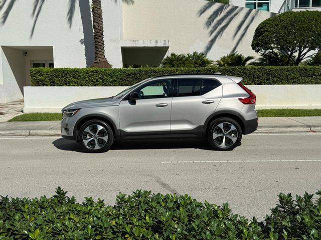 2025 Volvo XC40 B5 AWD Plus Dark Theme - 22941302 - 15