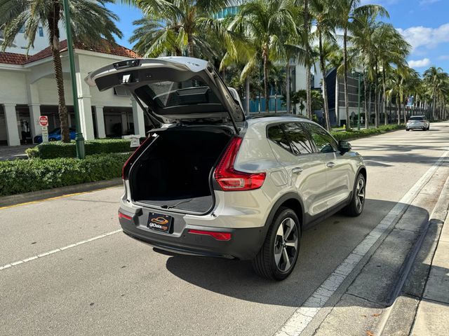 2025 Volvo XC40 B5 AWD Plus Dark Theme - 22941302 - 17