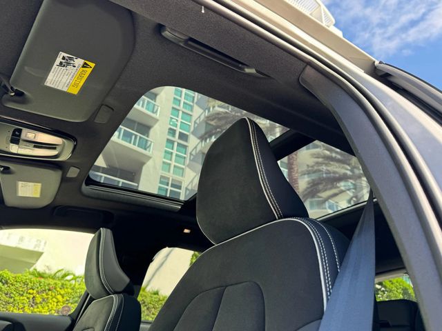 2025 Volvo XC40 B5 AWD Plus Dark Theme - 22941302 - 19