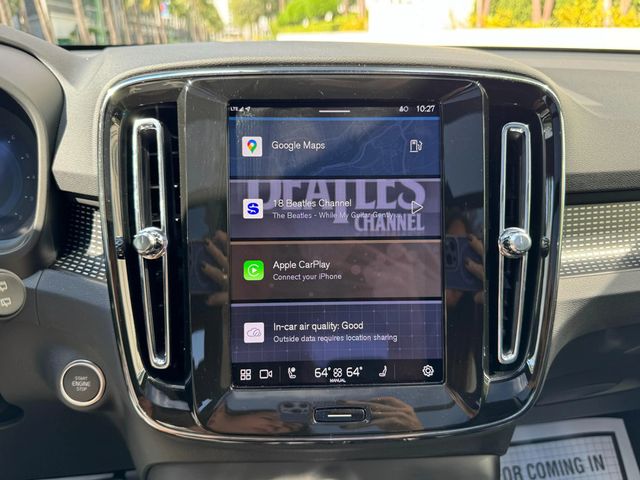 2025 Volvo XC40 B5 AWD Plus Dark Theme - 22941302 - 24