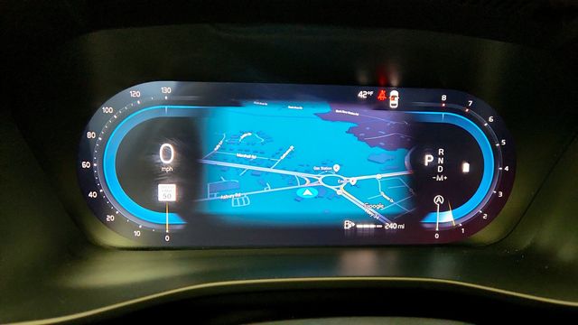 2025 Volvo XC40 B5 AWD Plus Dark Theme - 22965603 - 14