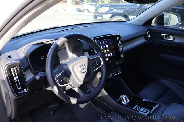 2025 Volvo XC40 B5 AWD Plus Dark Theme - 22940220 - 9