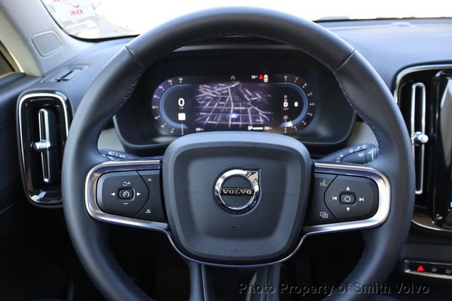 2025 Volvo XC40 B5 AWD Plus Dark Theme - 22940220 - 17