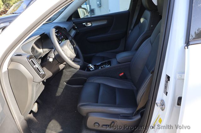 2025 Volvo XC40 B5 AWD Plus Dark Theme - 22940220 - 8