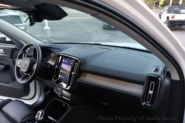 2025 Volvo XC40 B5 AWD Plus Dark Theme - 22943911 - 14