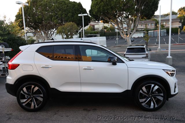 2025 Volvo XC40 B5 AWD Plus Dark Theme - 22943911 - 4