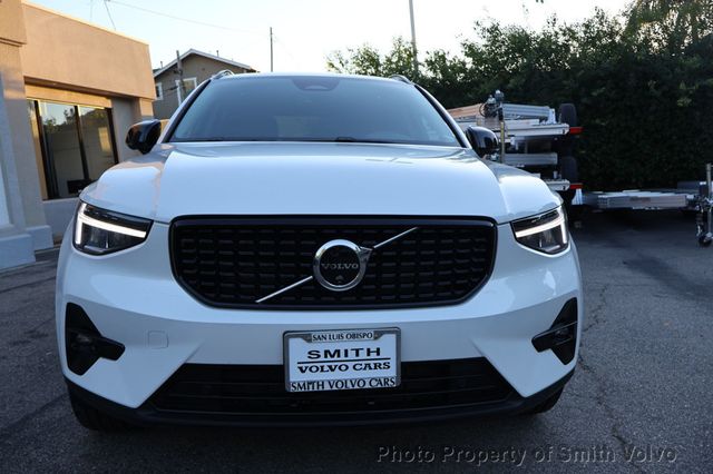 2025 Volvo XC40 B5 AWD Plus Dark Theme - 22943911 - 6