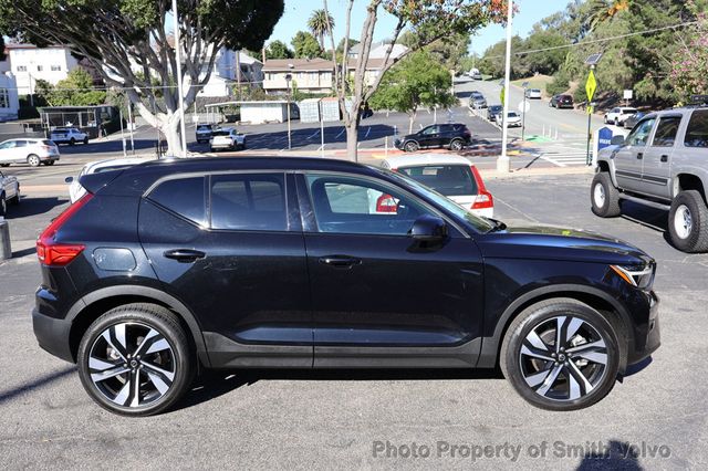 2025 Volvo XC40 B5 AWD Plus Dark Theme - 22959829 - 5