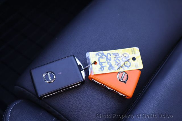 2025 Volvo XC40 B5 AWD Plus Dark Theme - 22961952 - 16