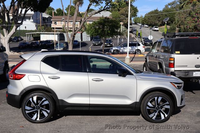 2025 Volvo XC40 B5 AWD Plus Dark Theme - 22961952 - 5