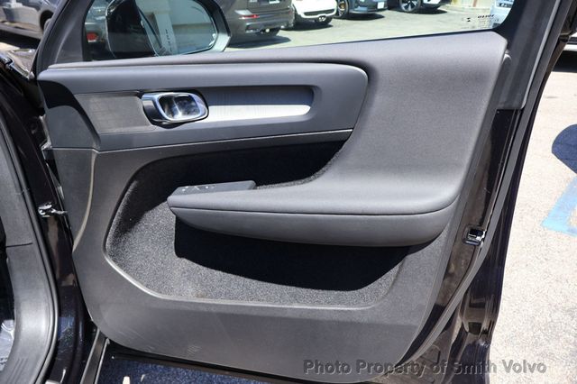 2025 Volvo XC40 B5 AWD Plus Dark Theme - 23070992 - 15