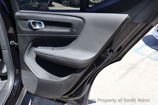 2025 Volvo XC40 B5 AWD Plus Dark Theme - 23070992 - 18