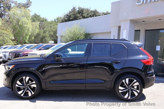 2025 Volvo XC40 B5 AWD Plus Dark Theme - 23070992 - 1