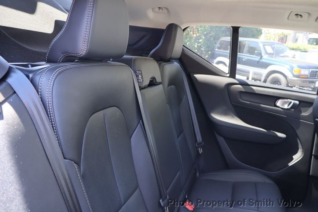 2025 Volvo XC40 B5 AWD Plus Dark Theme - 23070992 - 20