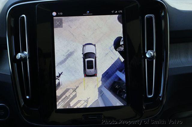 2025 Volvo XC40 B5 AWD Plus Dark Theme - 23070992 - 24