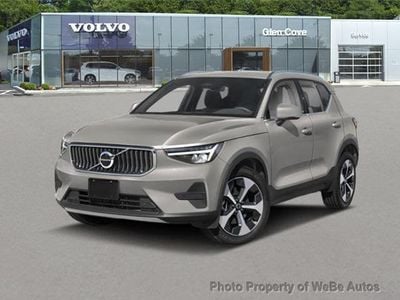 2025 Volvo XC40