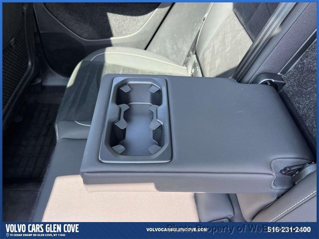 2025 Volvo XC40 B5 AWD Ultra Dark Theme - 23012438 - 9