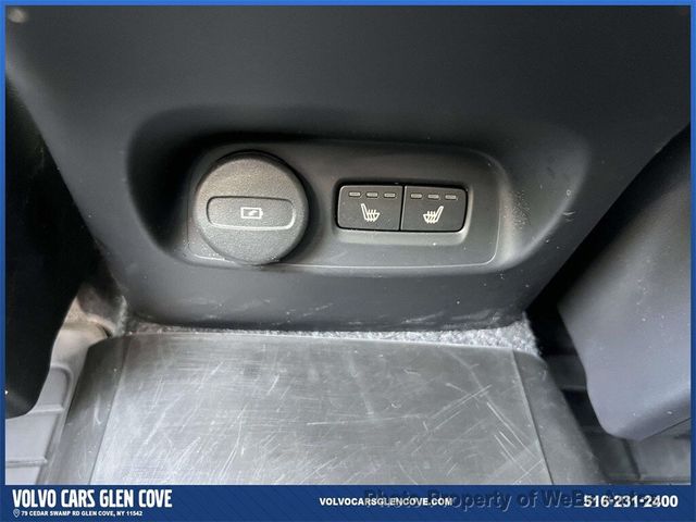 2025 Volvo XC40 B5 AWD Ultra Dark Theme - 23012438 - 10