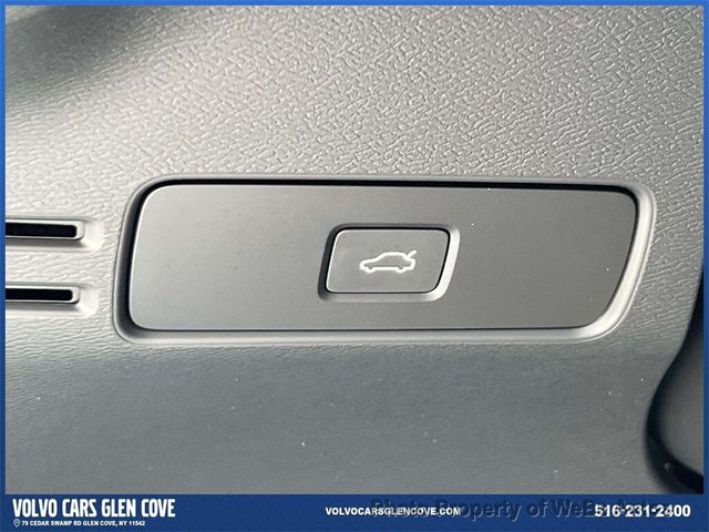 2025 Volvo XC40 B5 AWD Ultra Dark Theme - 23012438 - 19