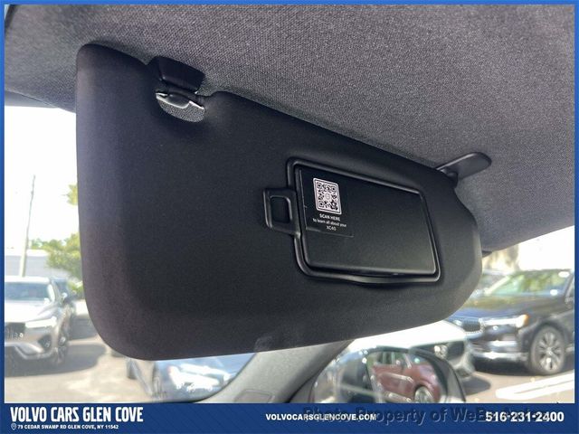 2025 Volvo XC40 B5 AWD Ultra Dark Theme - 23012438 - 33