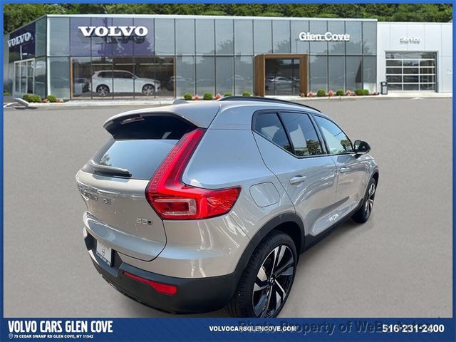 2025 Volvo XC40 B5 AWD Ultra Dark Theme - 23012438 - 3