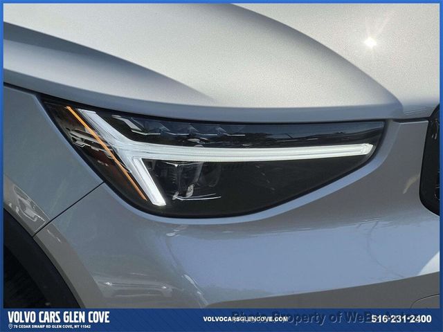 2025 Volvo XC40 B5 AWD Ultra Dark Theme - 23012438 - 6