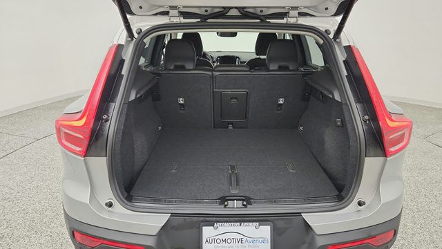 2025 Volvo XC40 B5 AWD Ultra Dark Theme - 23044131 - 19