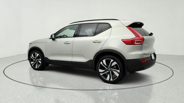 2025 Volvo XC40 B5 AWD Ultra Dark Theme - 23044131 - 6