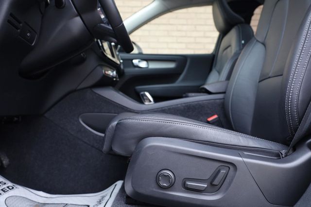 2025 Volvo XC40 Plus Dark Theme - 23032473 - 15