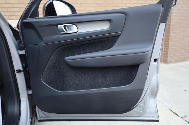 2025 Volvo XC40 Plus Dark Theme - 23032473 - 27