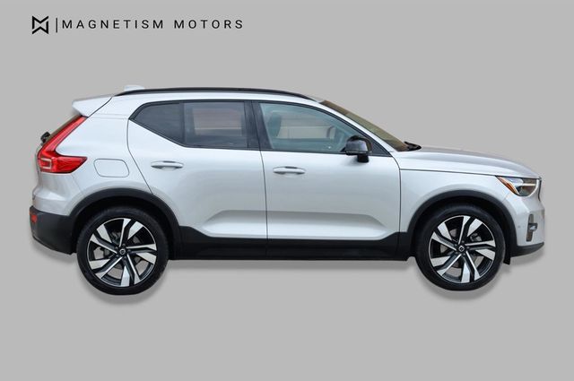 2025 Volvo XC40 Plus Dark Theme - 23032473 - 2