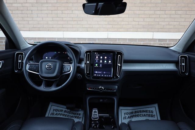 2025 Volvo XC40 Plus Dark Theme - 23032473 - 33