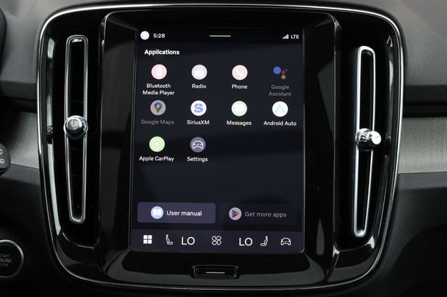 2025 Volvo XC40 Plus Dark Theme - 23032473 - 42